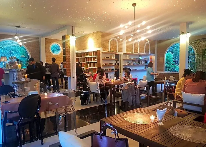 Ashcarya Boutique Hotel 4*