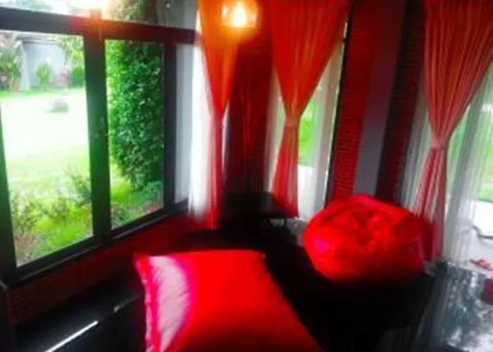 Hotel Ashcarya Boutique Ban Bo (Ratchaburi)